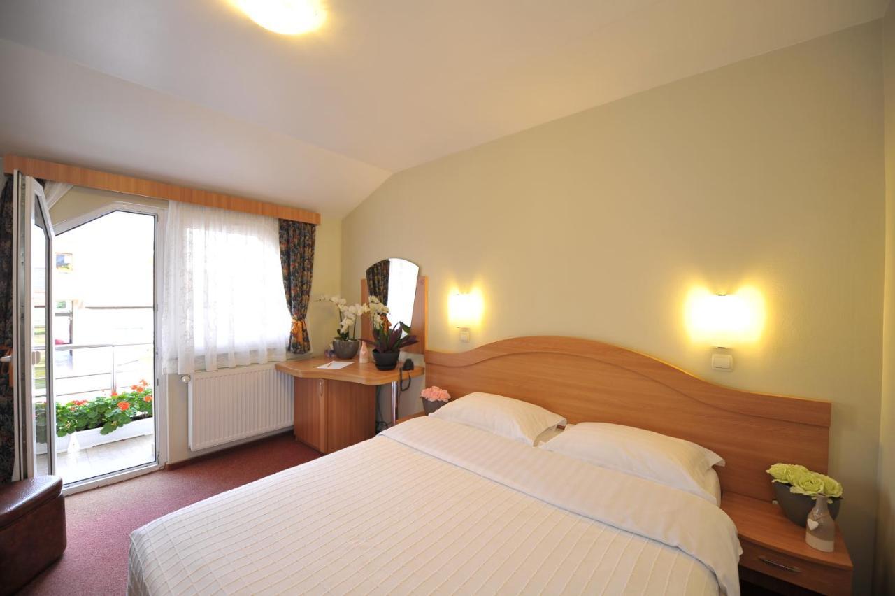 Villa Brussels ديفا المظهر الخارجي الصورة