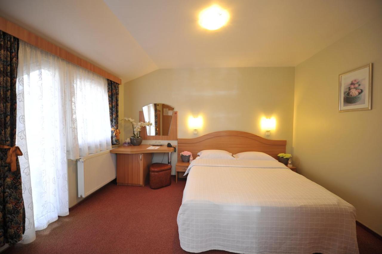 Villa Brussels ديفا المظهر الخارجي الصورة